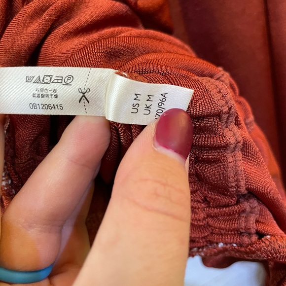 Free People Intimately Meant To Be Ruched Top Bell Sleeve in Cherry Chai -size M - Picture 12 of 13